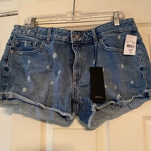 DL1961 Renee Denim Distressed Cutoff Short